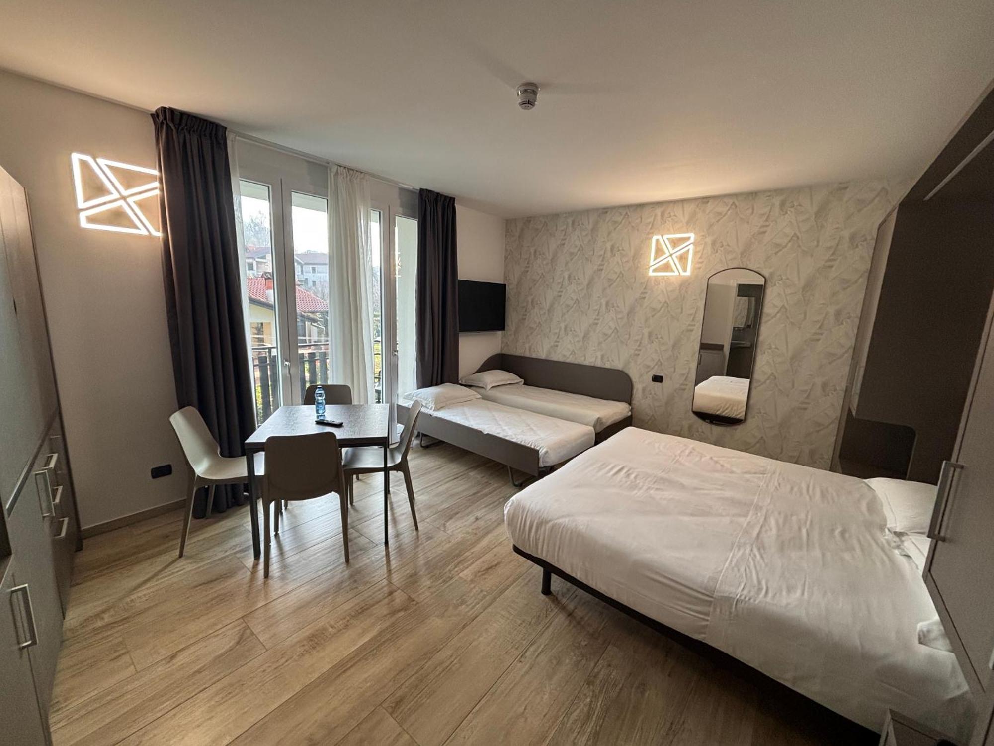 Bis Hotel Varese Kültér fotó