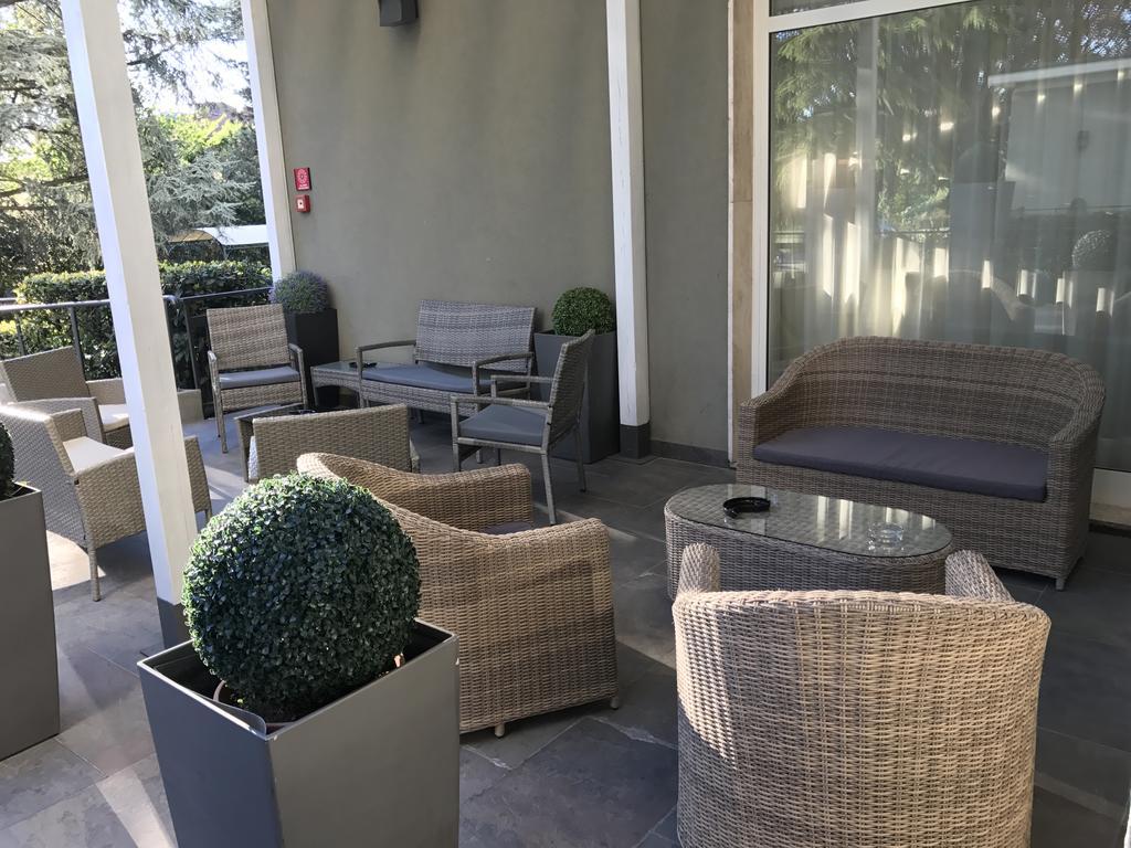 Bis Hotel Varese Kültér fotó