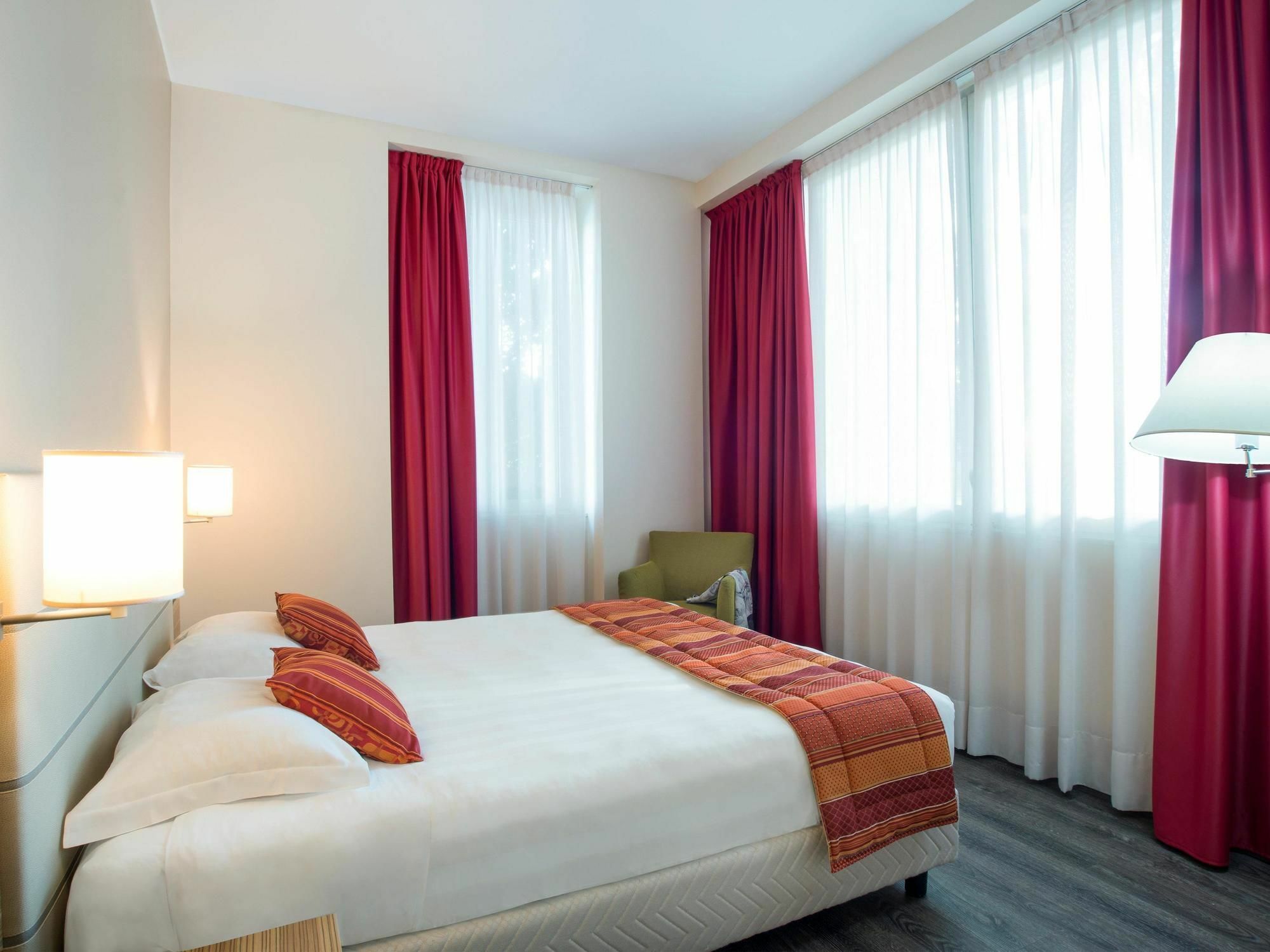 Bis Hotel Varese Kültér fotó